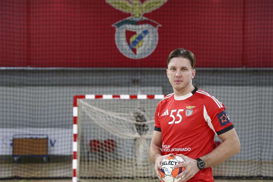 Mikita Vailupau renovou com o Benfica até 2028 Mikita Vailupau renovou com o Benfica até 2028
