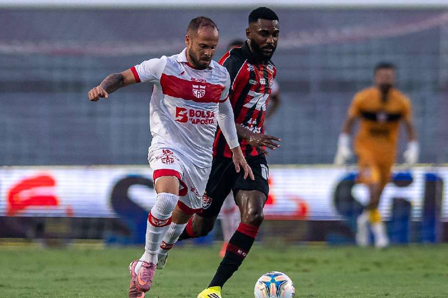 Vitória se reabilitou na Lampions