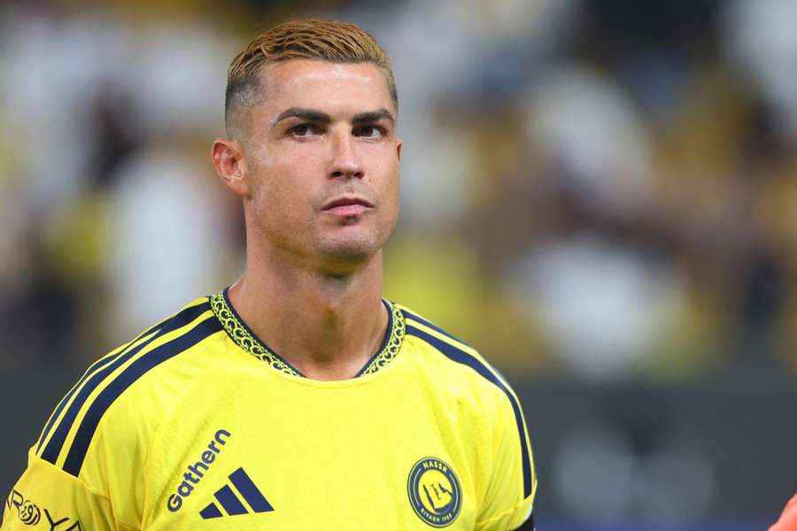 Cristiano Ronaldo não contribuiu para o marcador no empate com o Al-Khaleej orientado por José Gomes (1-1) Cristiano Ronaldo não contribuiu para o marcador no empate com o Al-Khaleej orientado por José Gomes (1-1)