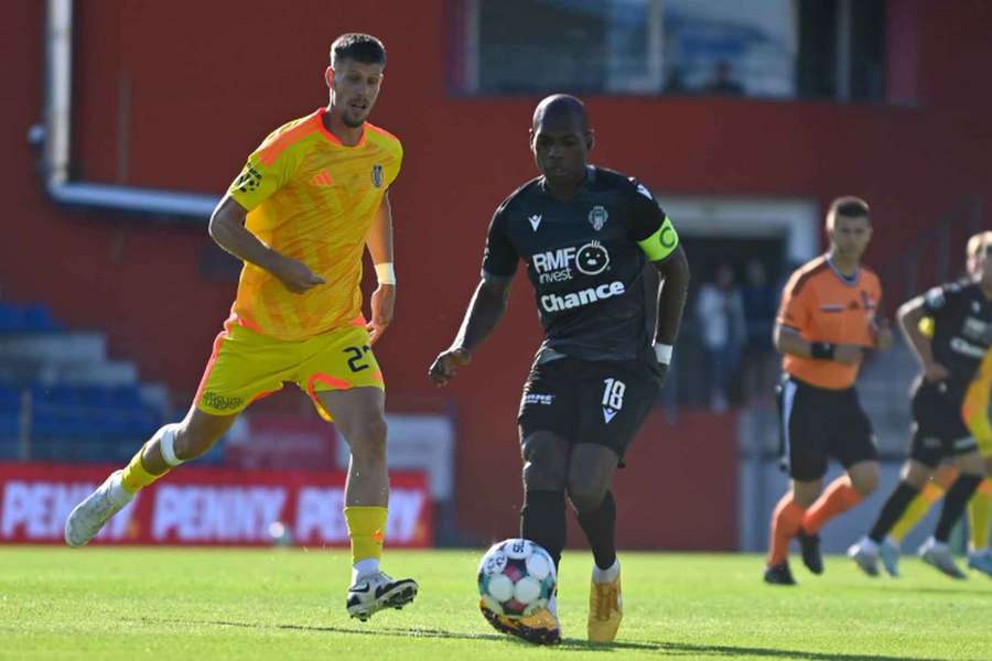 Dukla po padáku do druhé ligy zabrala, porazila Arsenal. Kladno padlo v poslední minutě