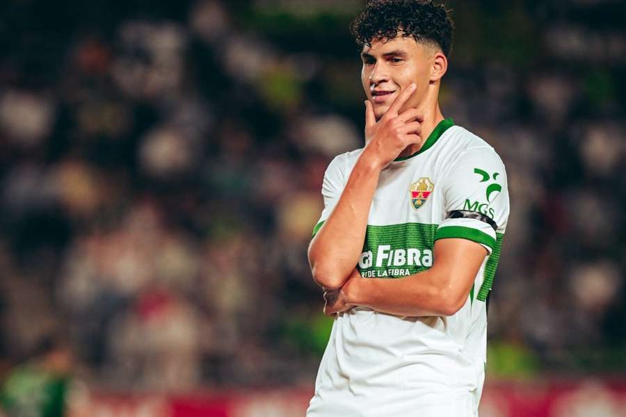 Adam Boayar celebra el primer gol del Elche Adam Boayar celebra el primer gol del Elche