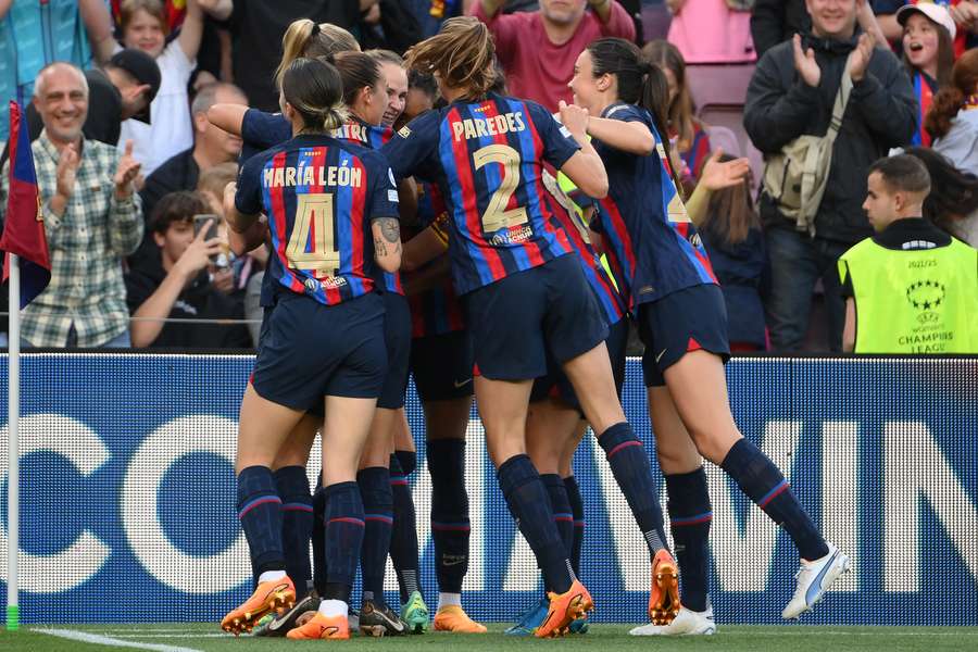 Die FC Barca Frauen bejubelten den Einzug ins Finale der Champions League.