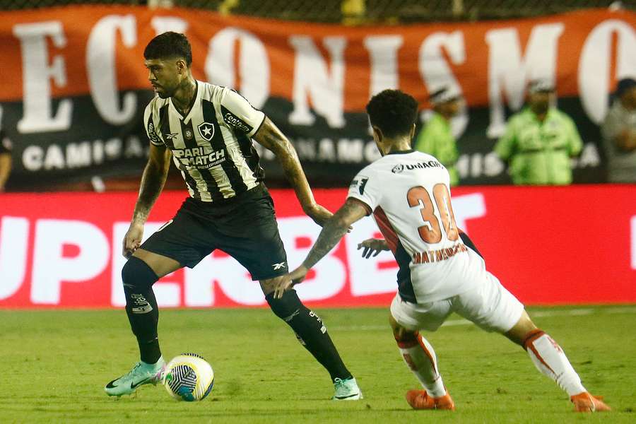 Botafogo conseguiu uma difícil vitória fora de casa