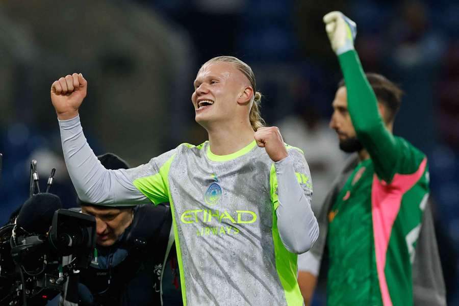 Zumindest Haaland bekommt das Grinsen nicht aus dem Gesicht