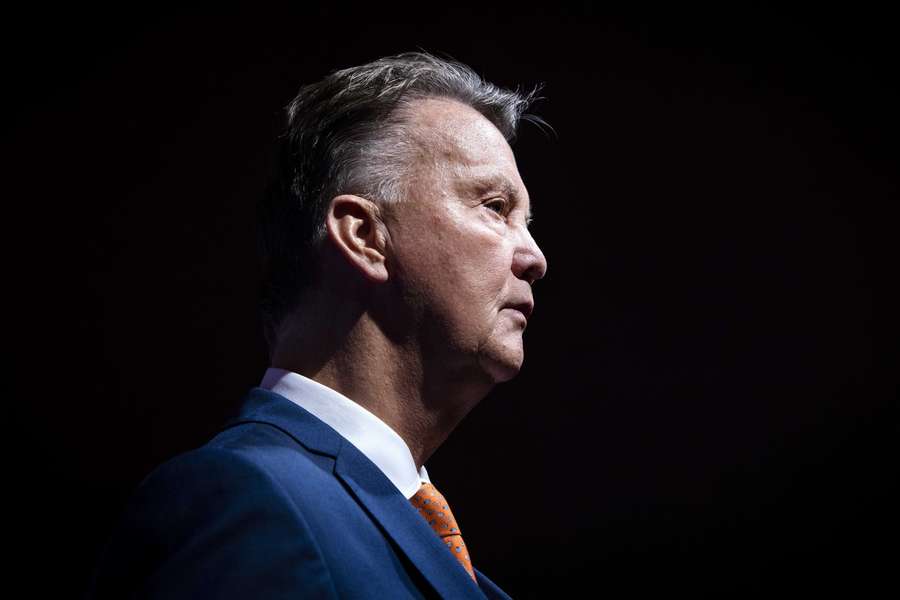 Louis Van Gaal angažmá v Ajaxu přijal, přestože se léčí s rakovinou prostaty.