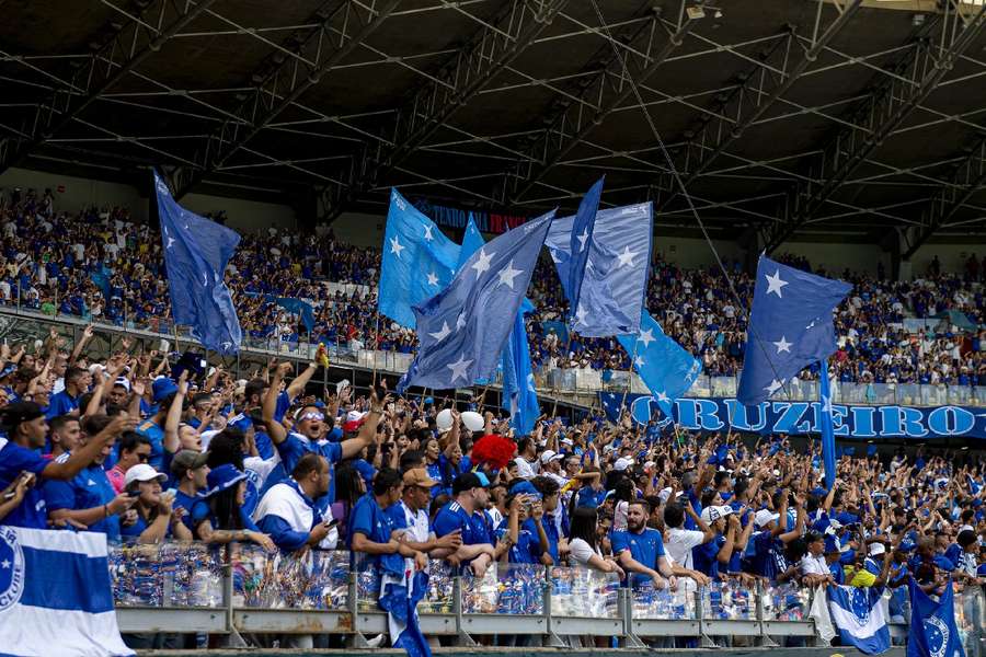 Adeptos do Cruzeiro colocou nove adeptos a mais que o antigo recorde do Galo 