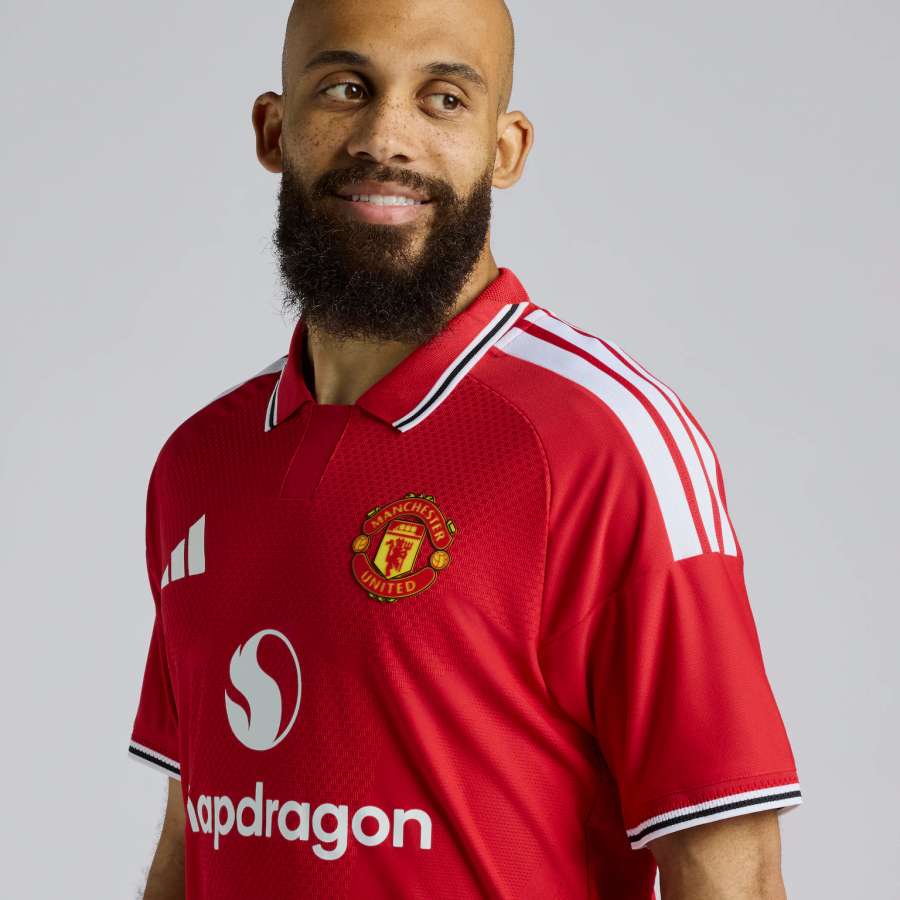 Man Utd home kit Man Utd home kit