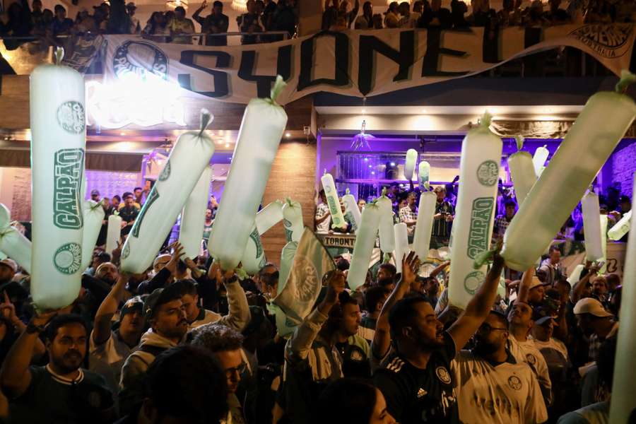 La afición del Palmeiras anima a su equipo La afición del Palmeiras anima a su equipo