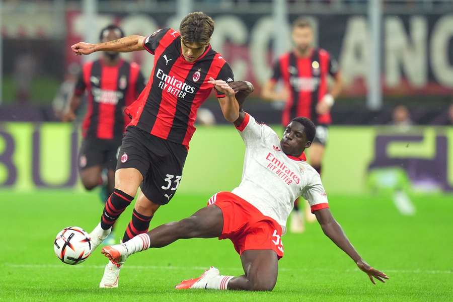LIVE Europa League | AC Milan - Benfica LIVE Europa League | AC Milan - Benfica