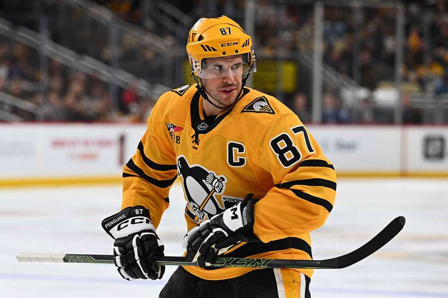 NHL roundup: Crosby scores twice against Caps, Devils become first team to 10 wins NHL roundup: Crosby scores twice against Caps, Devils become first team to 10 wins