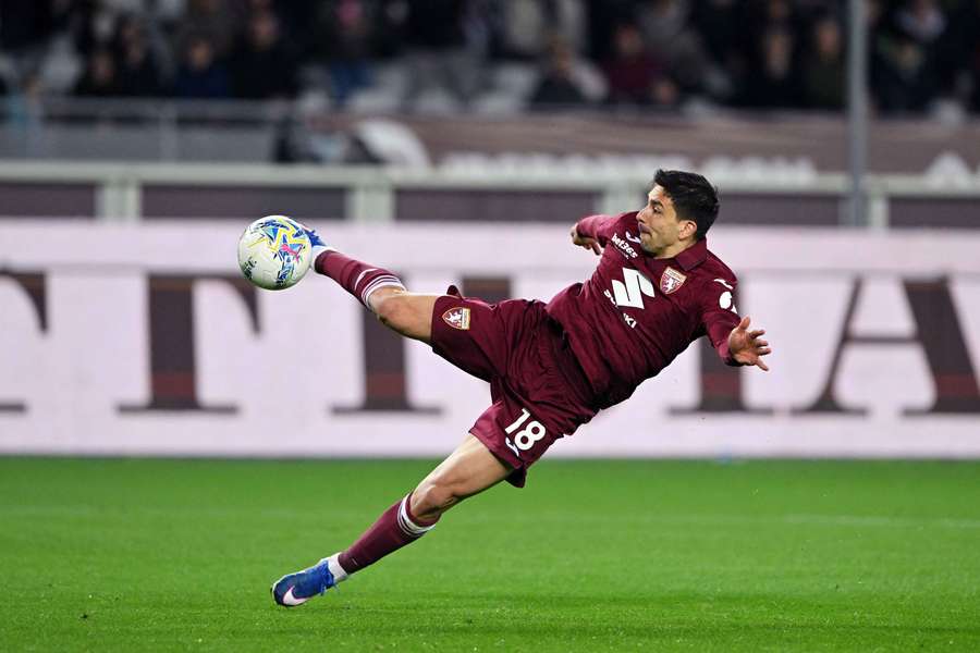Giovanni Simeone durante il match del Torino contro il Parma