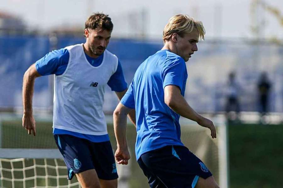 Giménez e Froholdt em treino Giménez e Froholdt em treino