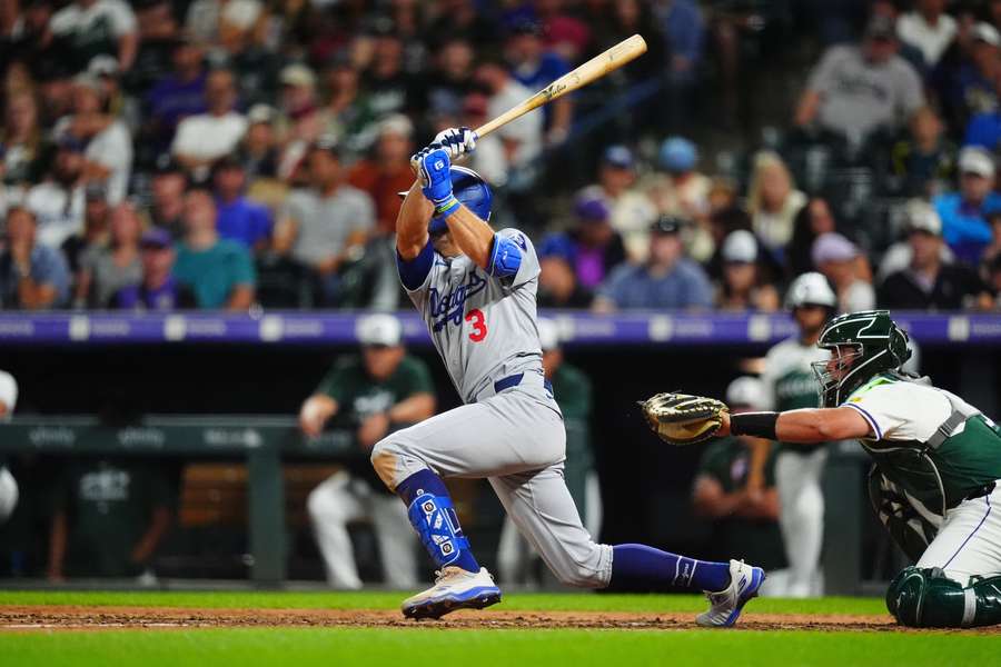 Chris Taylor, singolo RBI nel nono inning contro i Rockies