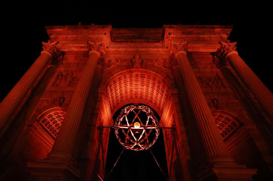 La fiamma olimpica a Milano