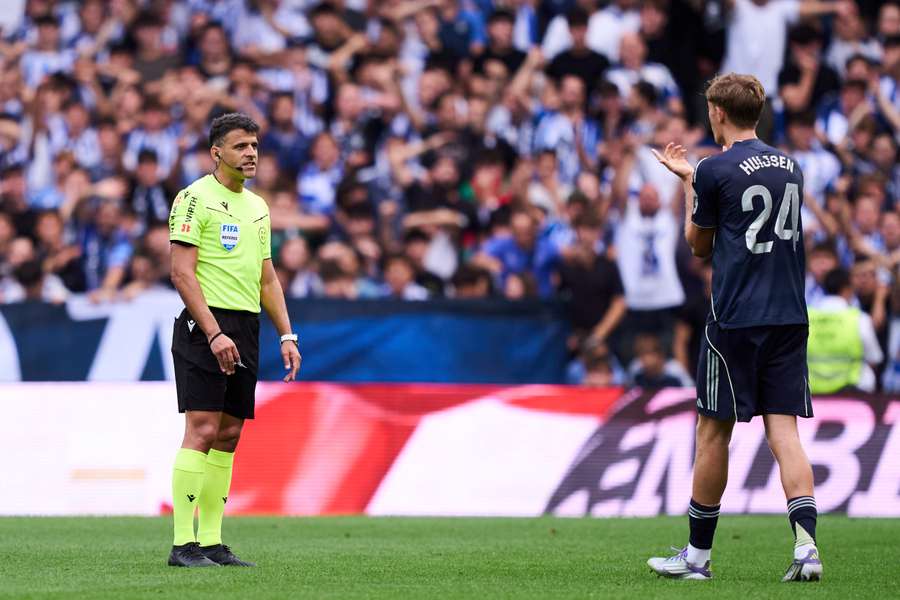 Huijsen pide explicaciones a Gil Manzano