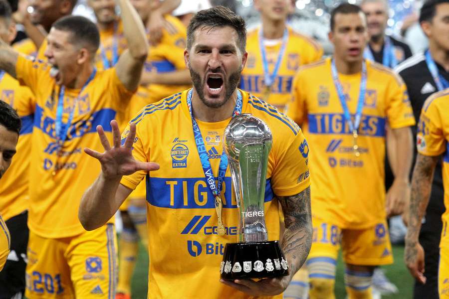 Gignac comemora seu 5º título mexicano com o Tigres