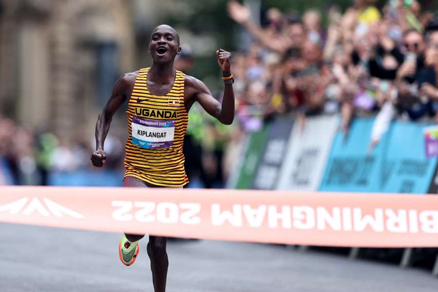 Little detour didn't stop the marathon winner.