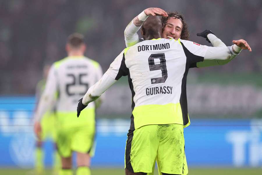 Fábio Silva saiu do banco para fazer a assistência decisiva