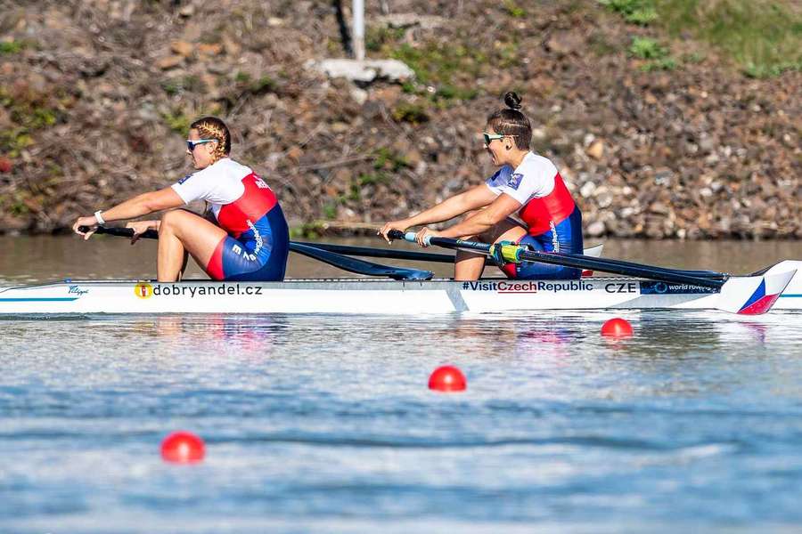 Pavlína Flamínková dříve veslovala s Radkou Novotníkovou. Pavlína Flamínková dříve veslovala s Radkou Novotníkovou.
