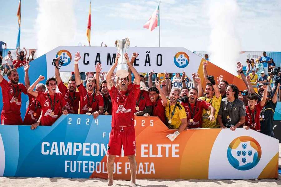 Primeiro título da formação nazarena Primeiro título da formação nazarena
