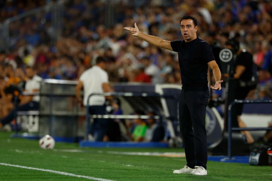 Xavi odbywa karę dwóch meczów pozbawienia wolności