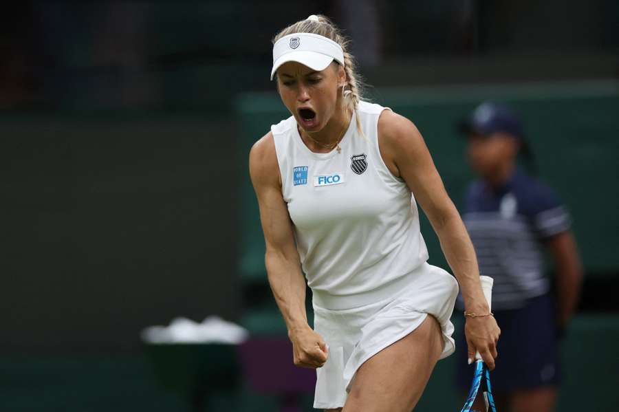 Yulia Putintseva roars with delight during her match with Iga Swiatek