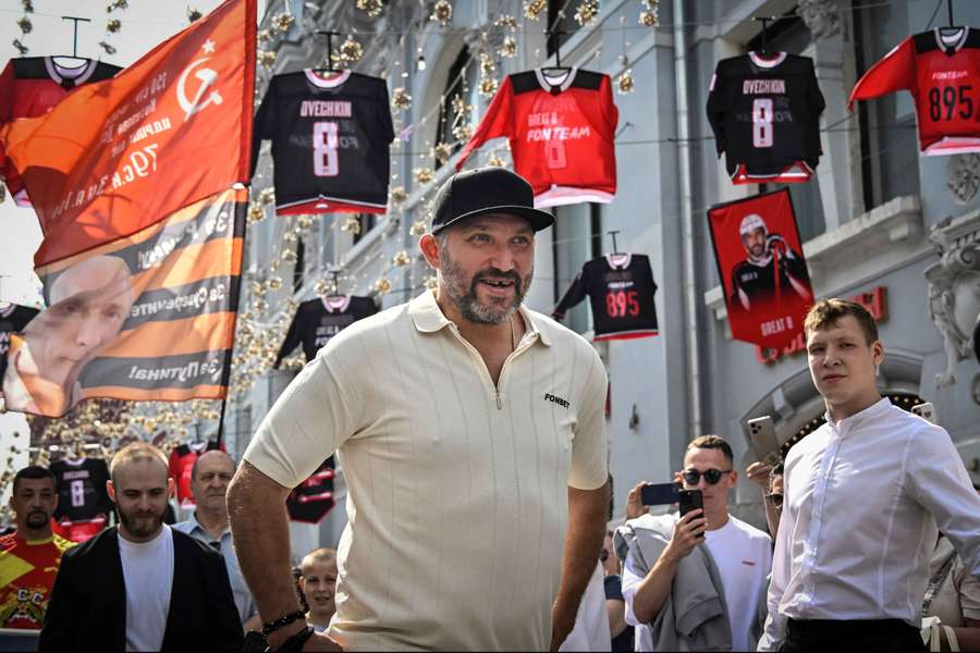 Alexander Ovechkin bei einer ihm zu Ehren veranstalteten Parade in Moskau