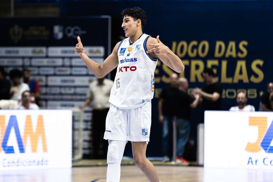 Wini Silva, talento da base minastenista, vem aumentando sua minutagem no time