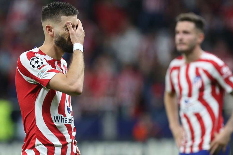 Carrasco só lamenta: após perder pênalti no último lance, Atleti está fora da Champions