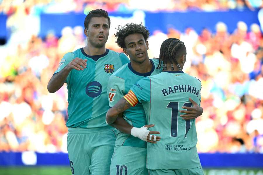 FC Barcelona - Racing Santander: Gdzie oglądać, transmisja, zapowiedź, składy i kursy FC Barcelona - Racing Santander: Gdzie oglądać, transmisja, zapowiedź, składy i kursy