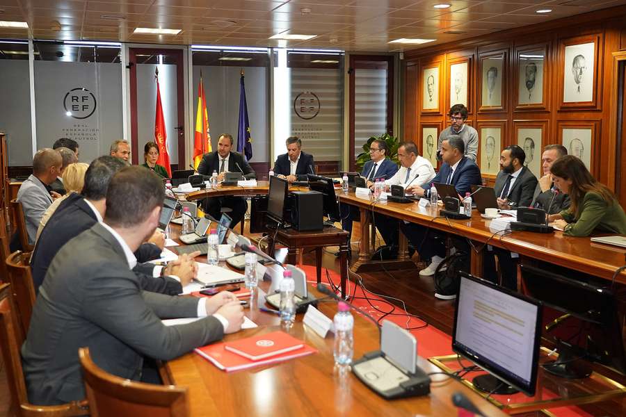 Los presidentes se reunieron en Portugal y el comité organizador en Las Rozas