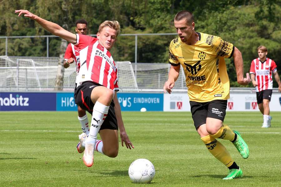 Voor Jong PSV en Roda JC begint de competitie maandagavond