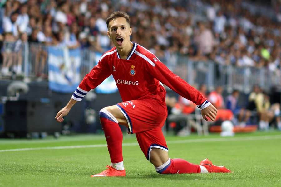 Bryan Zaragoza celebra su gol en La Rosaleda