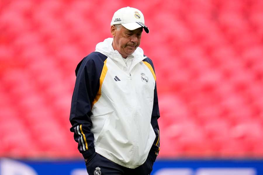 Ancelotti watches on as his team trains at Wembley