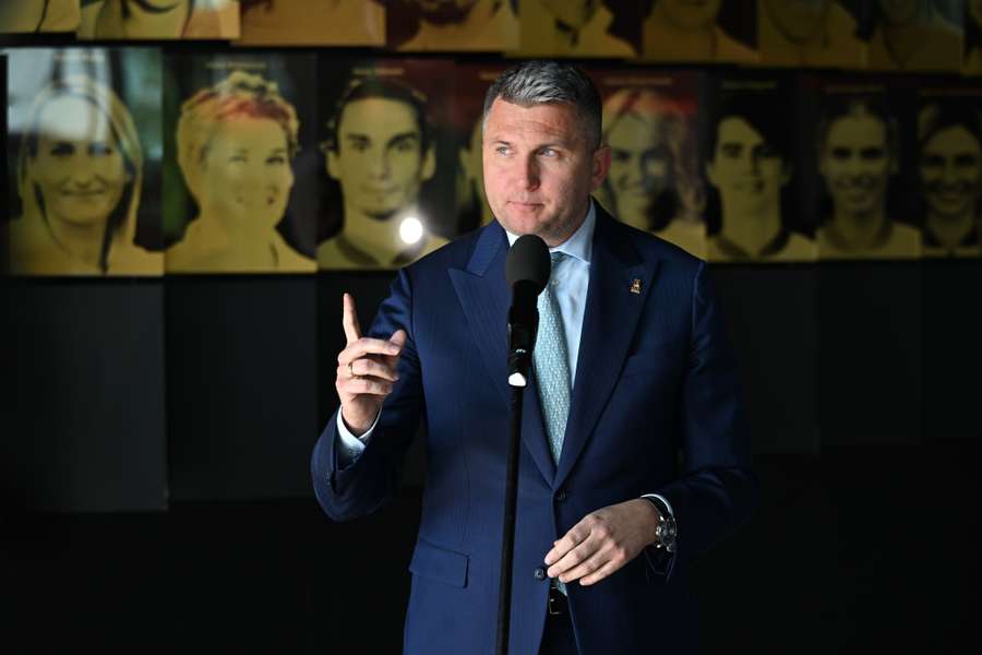 Prezes PKOl Radosław Piesiewicz podczas briefingu prasowego w Centrum Olimpijskim PKOl w Warszawie