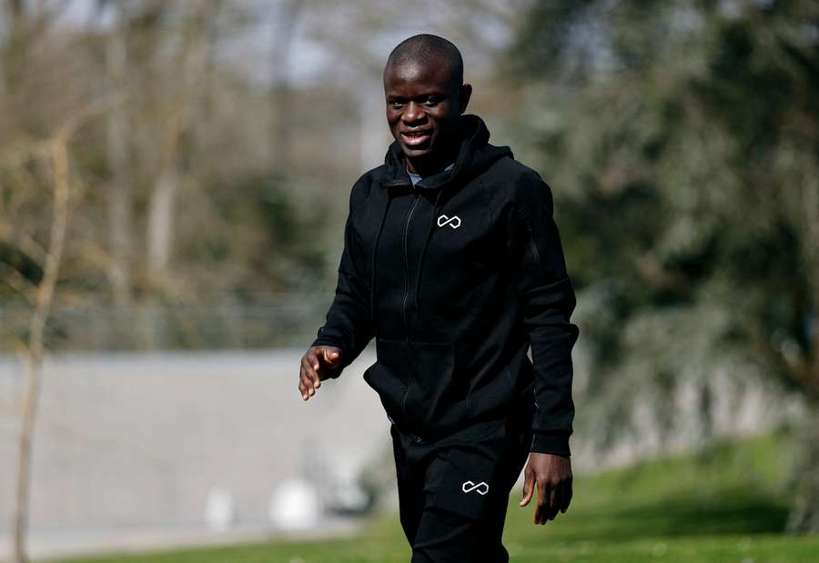 Kanté momentálne pôsobí v Istanbule.