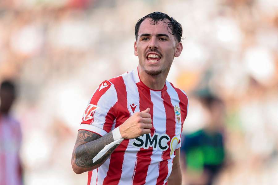 Álex Sola, en un amistoso contra el Betis Álex Sola, en un amistoso contra el Betis