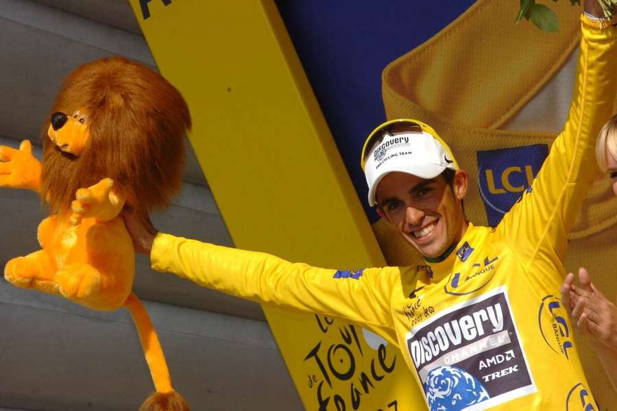 Alberto Contador, after winning the 19th stage of the 2007 Tour, in which he won the general classification. 