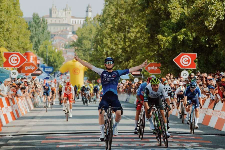 Brady Gilmore venceu ao sprint em Viseu