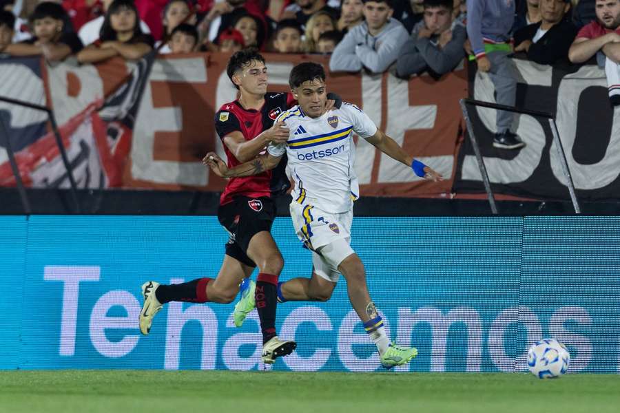 Tomas Pérez em ação ao serviço do Newell’s Old Boys