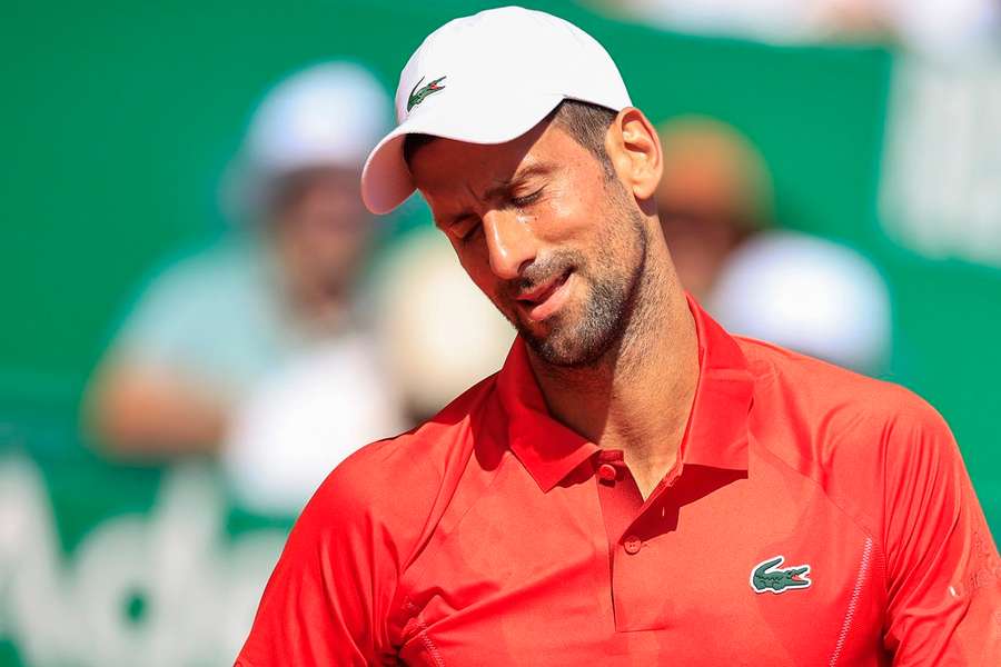 Djokovic teve torcida pegando no seu pé contra adversário italiano