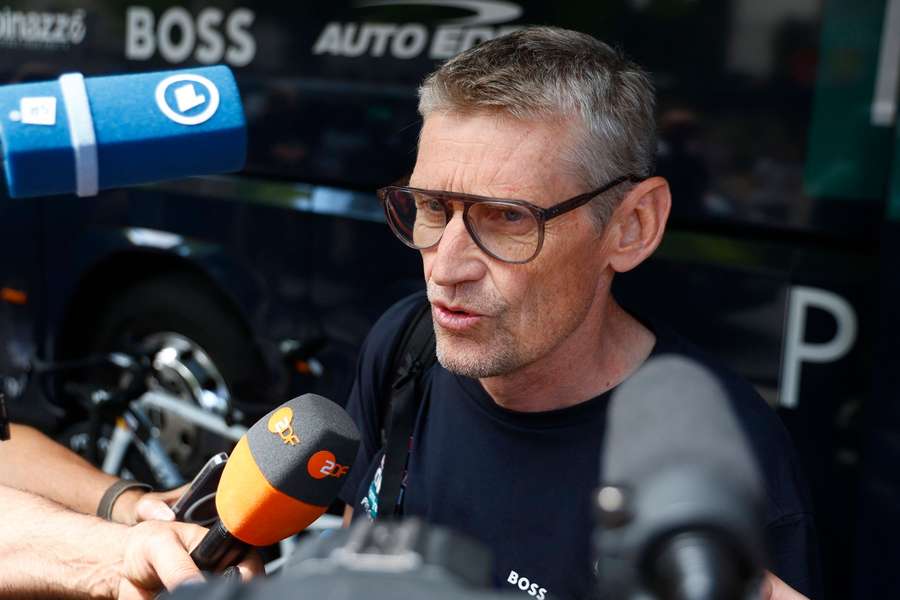 Rolf Aldag hat über die Erwartungen an Tour de France-Durchstarter Florian Lipowitz gesprochen.