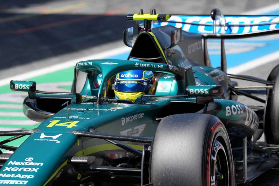 Alonso no ha podido contentar a los aficionados de Barcelona