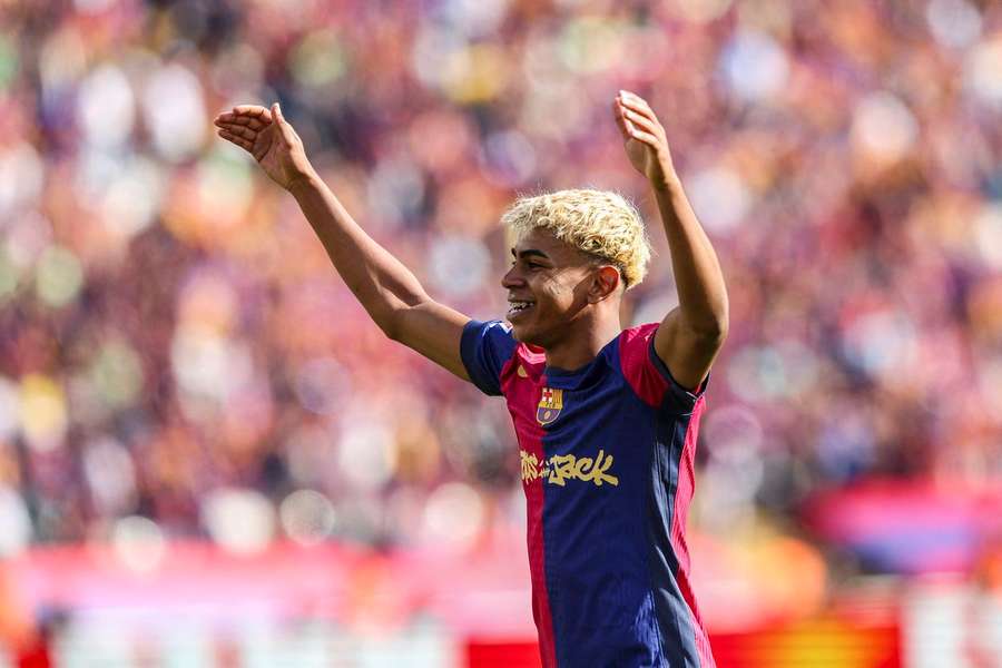 Lamine Yamal tem contrato com o Barcelona até 2026