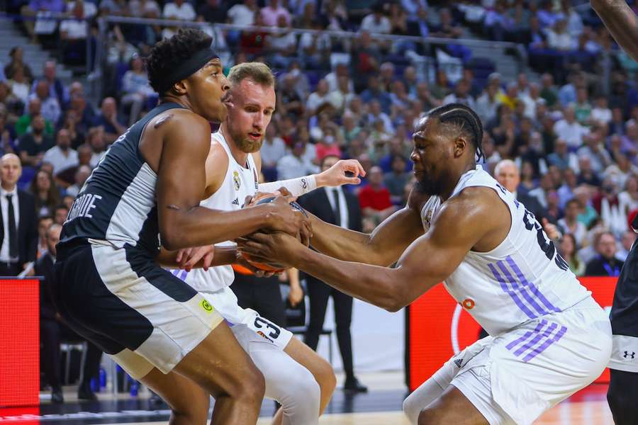 Chaos bei Real Madrid gegen Partizan Belgrad.