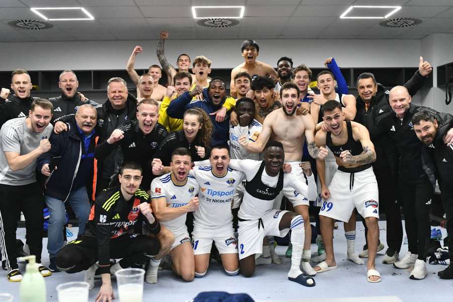 Na Zemplíne prežívajú pozitívne obdobie. Takto kabína oslavovala triumf v Dunajskej Strede.