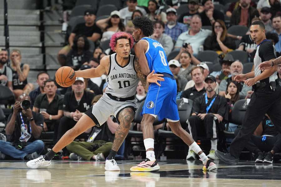 San Antonio Spurs pokonali u siebie Dallas Mavericks, powrót Jeremy'ego Sochana San Antonio Spurs pokonali u siebie Dallas Mavericks, powrót Jeremy'ego Sochana
