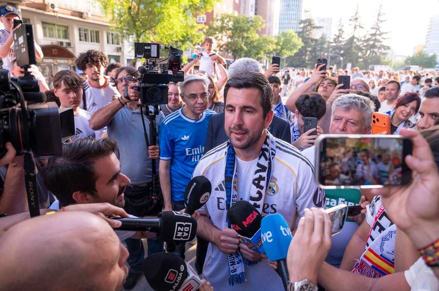 Enrique Riquelme em declarações aos jornalistas