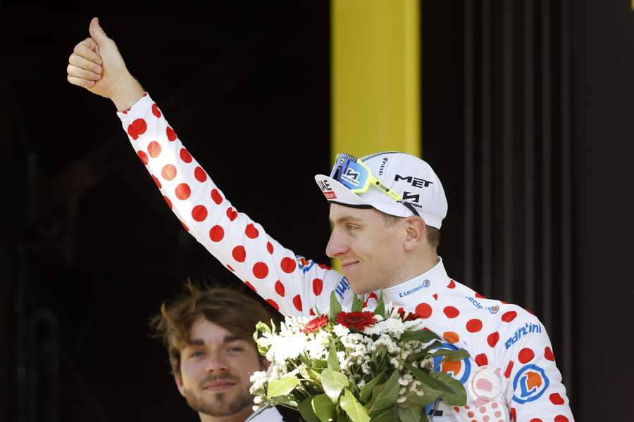 Pogacar voert het klassement aan in de Tour de France