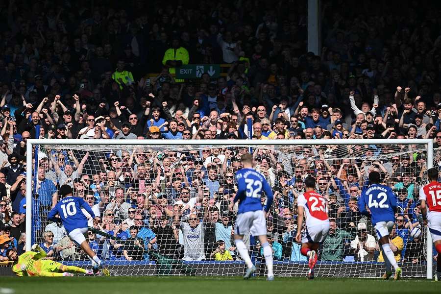 L'ancien marseillais, Iliman Ndiaye, a marqué le but de l'égalisation pour Everton face à Arsenal. 